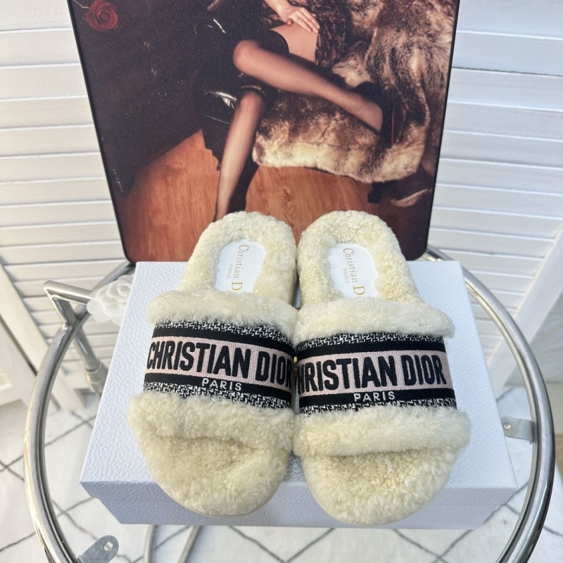 ch**an D*or slippers